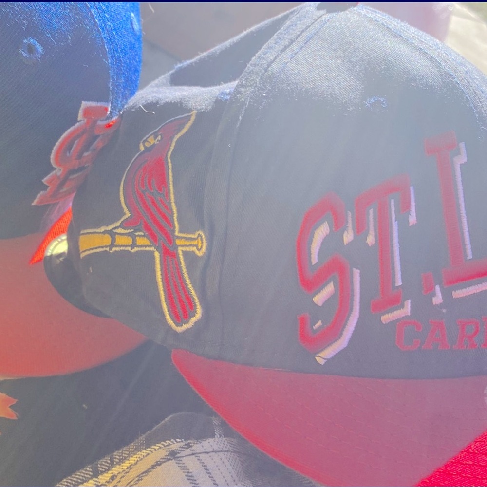 Snap backs /fitted 
Size n  pics
Selling my St. Louis cardinal hat collection